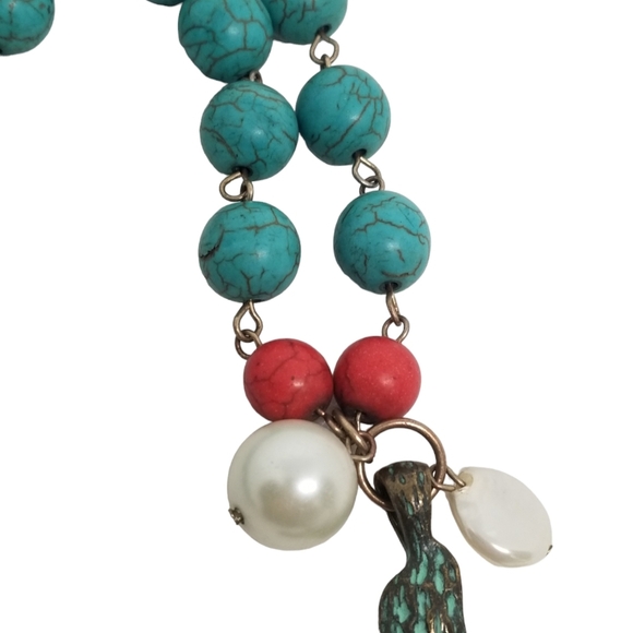 VINTAGE SOUTHWEST STYLE BLUE HOWLITE BEADED NECKLACE WITH FAITH CROSS PENDANT - Picture 7 of 8